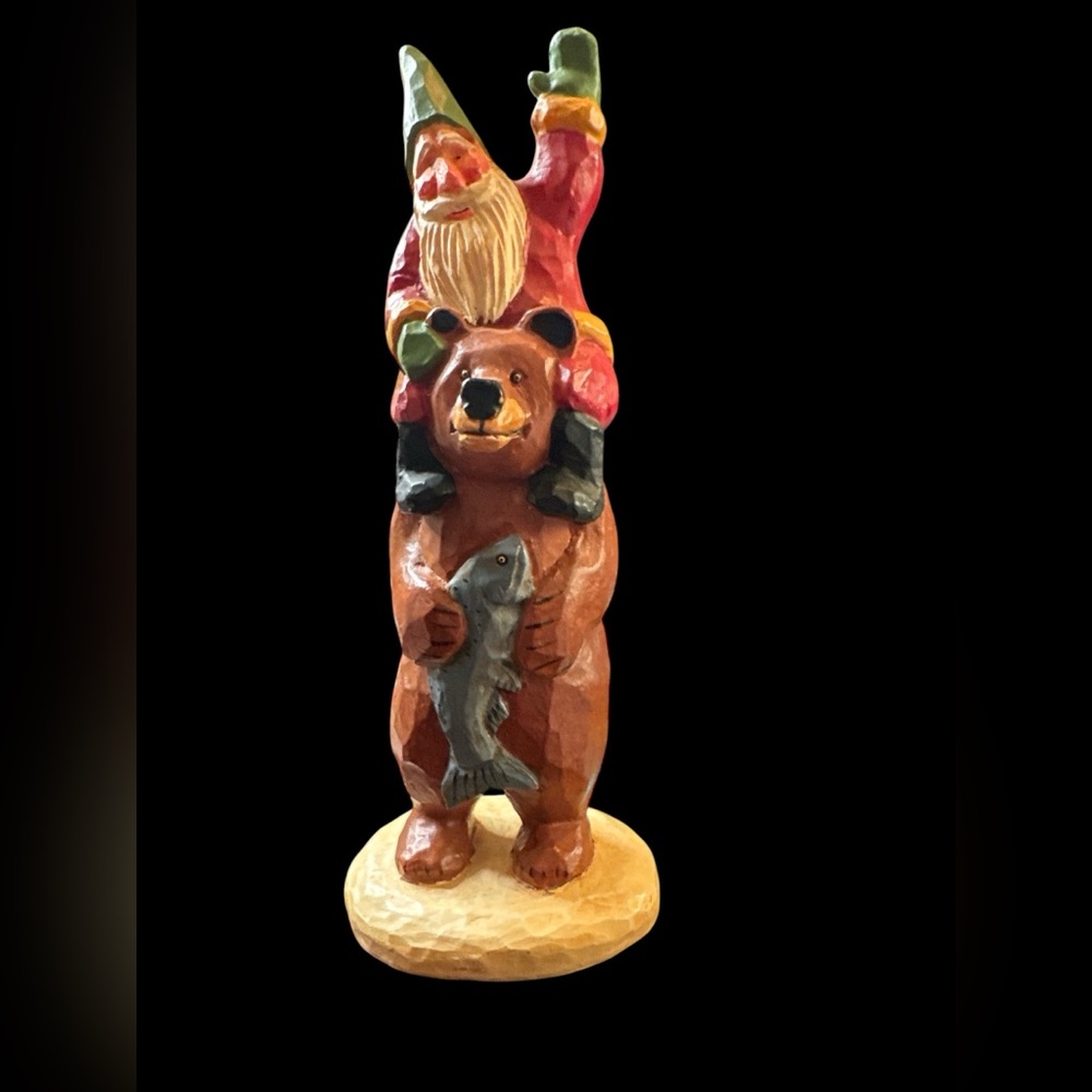 Susan M Smith 2000 Resin Santa w/ bear Figurine (2-L)